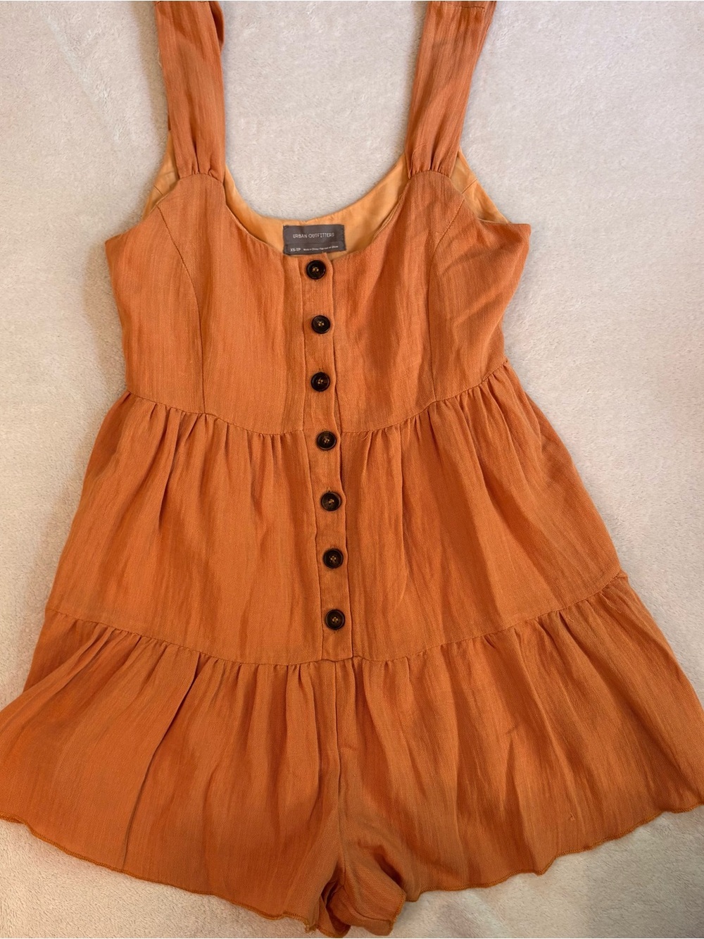 Urban Outfitters Pia Tiered Crinkle Orange Button-Front Romper Sz XS - Picture 3 of 9